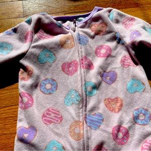 Girls footed Pajama set comes with 2.